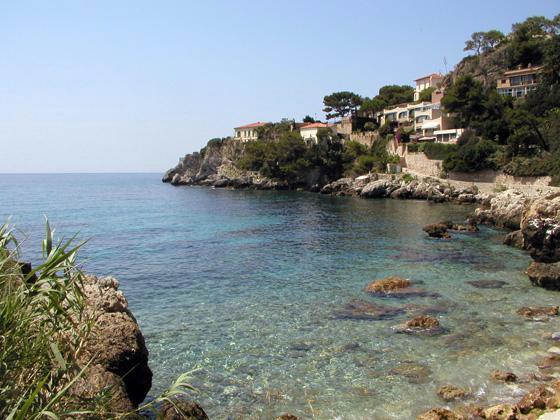 1595087-Villa_The_Rock-Cap_dAil