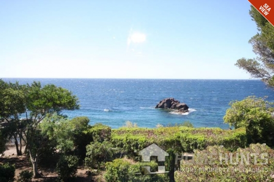 ST TROPEZ PROPERTY FEATURE