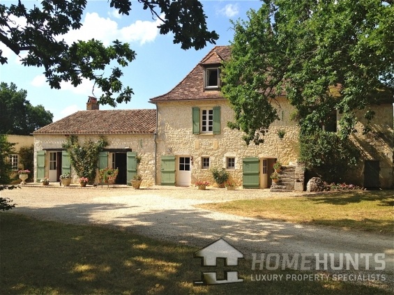 RENOVATED FARMHOUSE WITH LAND