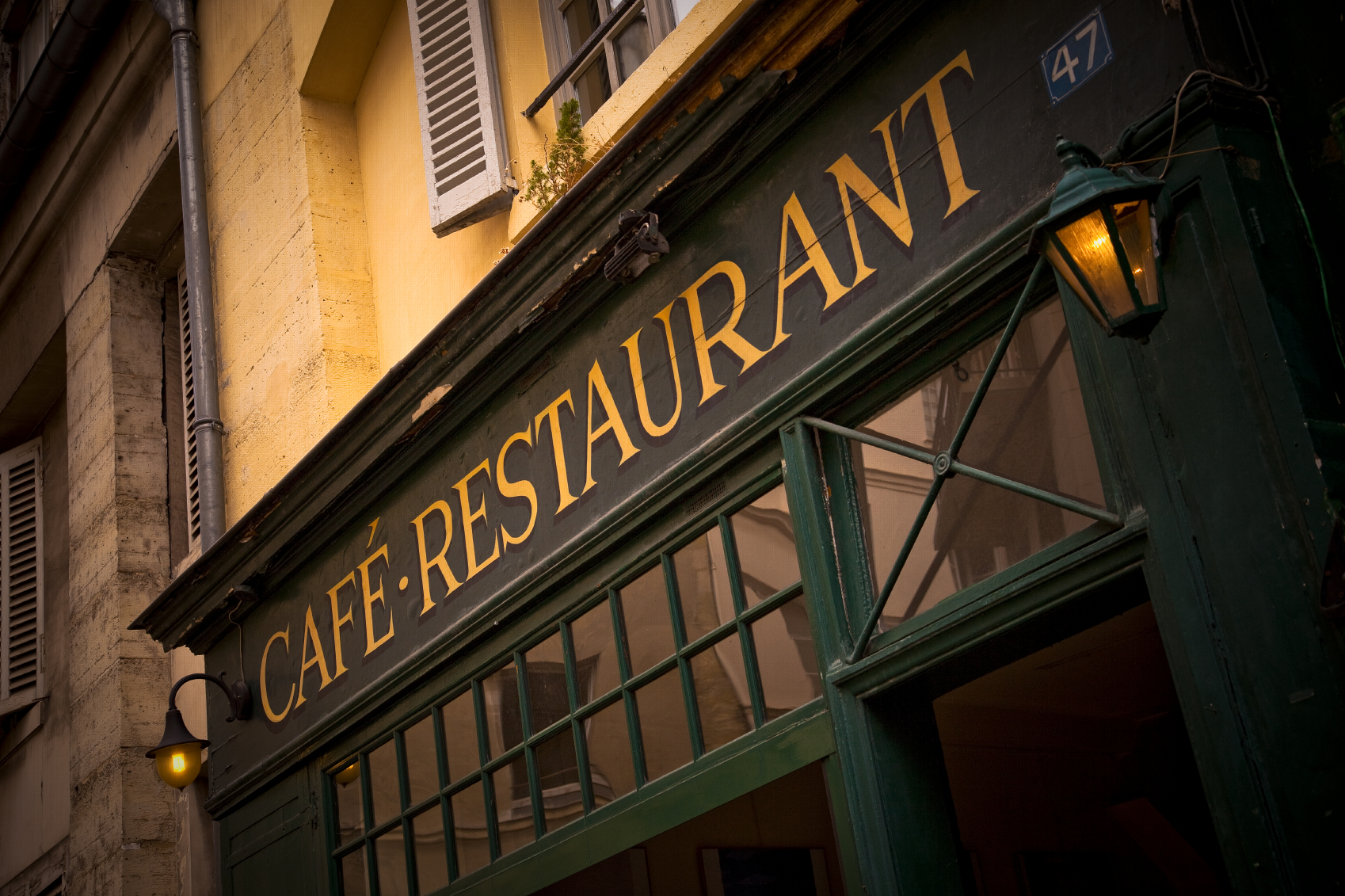 Buy a business in France to easily get the dream French lifestyle