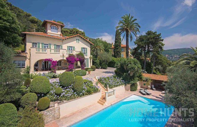 Four things to know before buying a luxury property in France