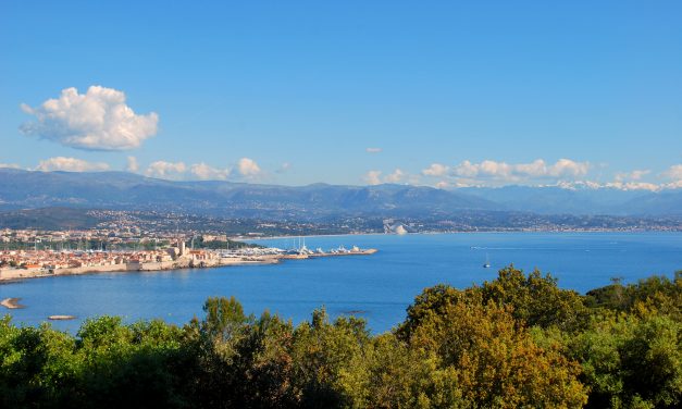 Six sea-view homes with pools in France for under €1 million