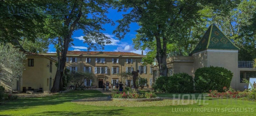 chateaux for sale in France