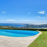 A stroke of genius – 7 elegant swimming pools that you can buy in France
