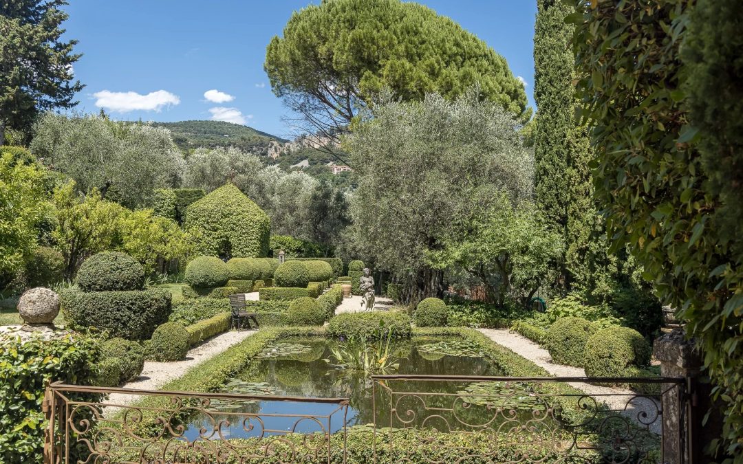 Five Luxury Properties in France with Amazing Gardens