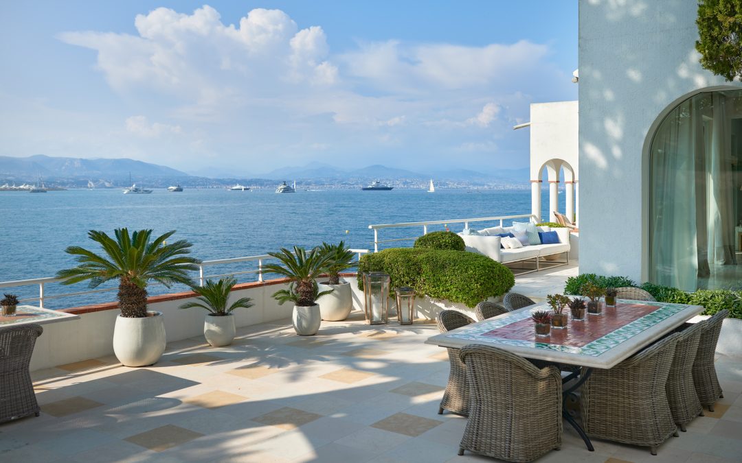 Super Prime Property: True Waterfront Living on the French Riviera