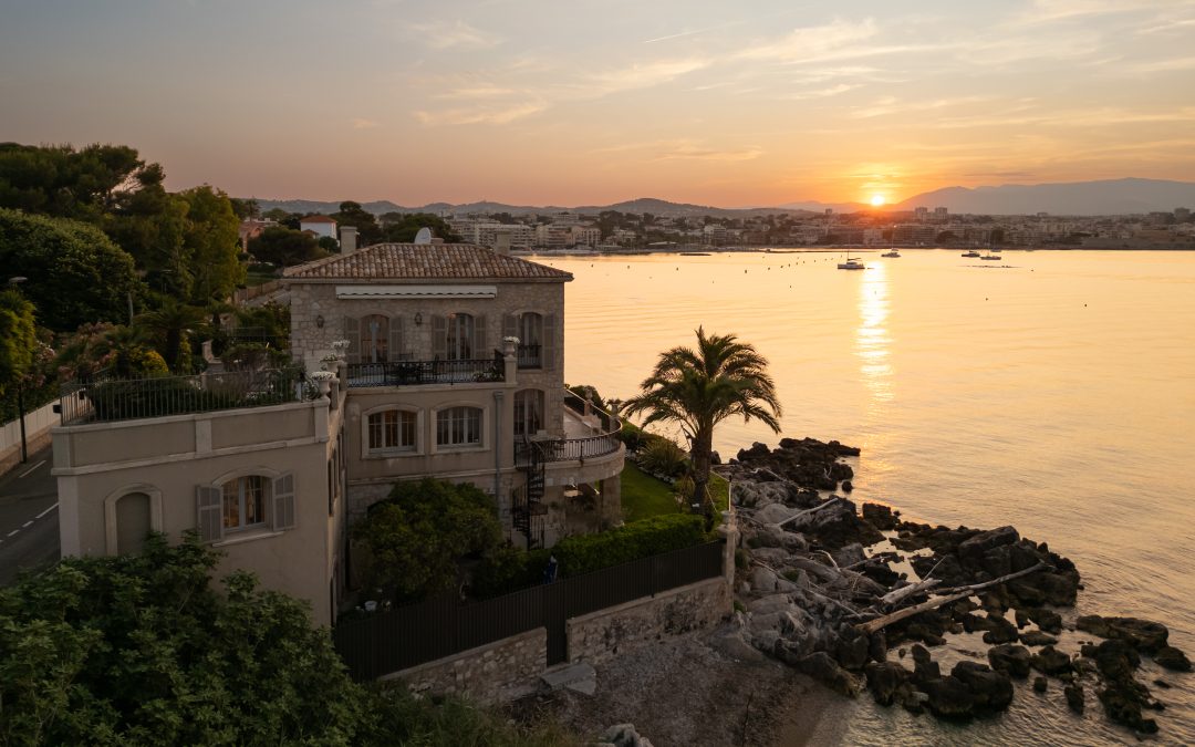 Super Prime Property: True Waterfront Living on the French Riviera